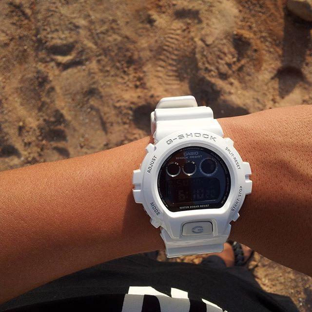 Casio DW-6900NB-7ER