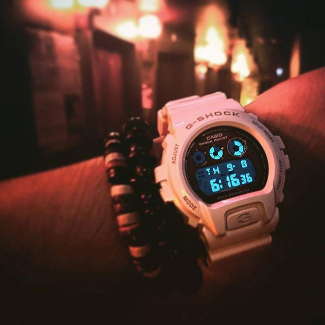Casio DW-6900NB-7ER