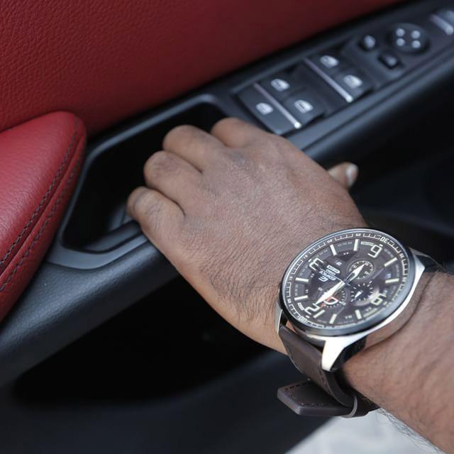 Casio EFR-555BL-5A
