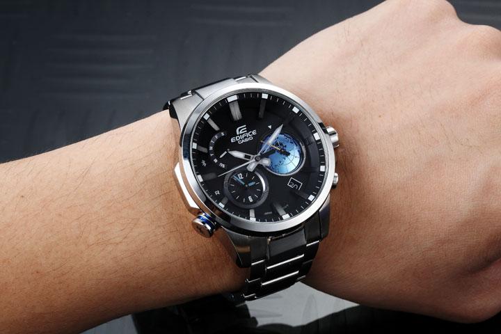 Casio EQB-600D-1A2