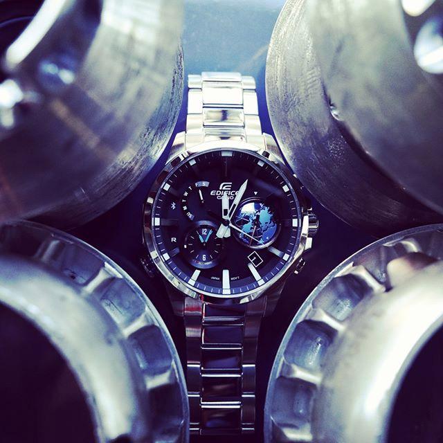 Casio EQB-600D-1A2