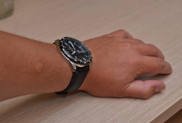 Casio EFR-512L-8A