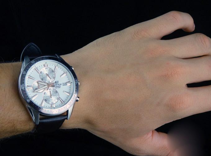 Casio EFR-546L-7A