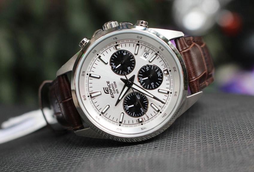 Casio EFR-527L-7A