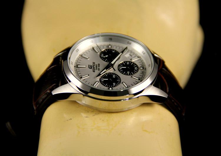 Casio EFR-527L-7A