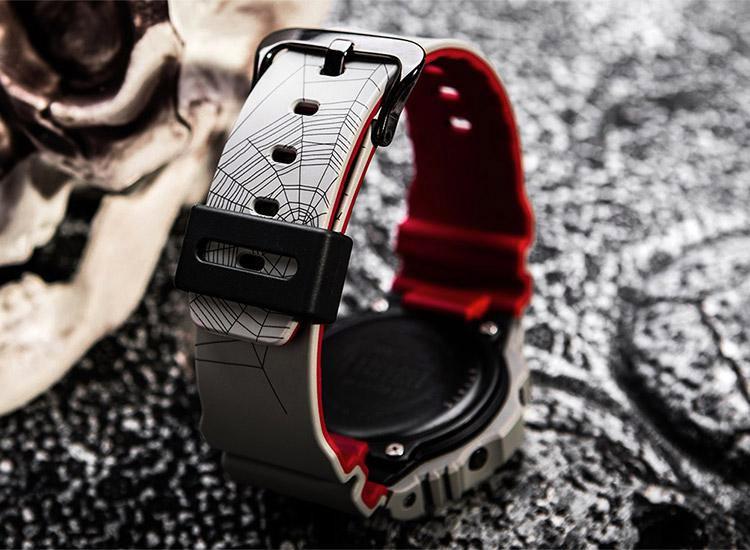 Casio DW-5700SF-1ER