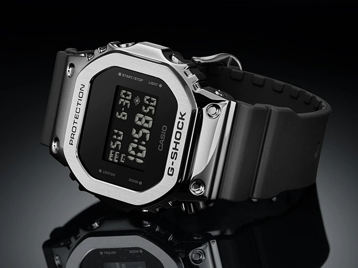 Casio GM-5600-1ER