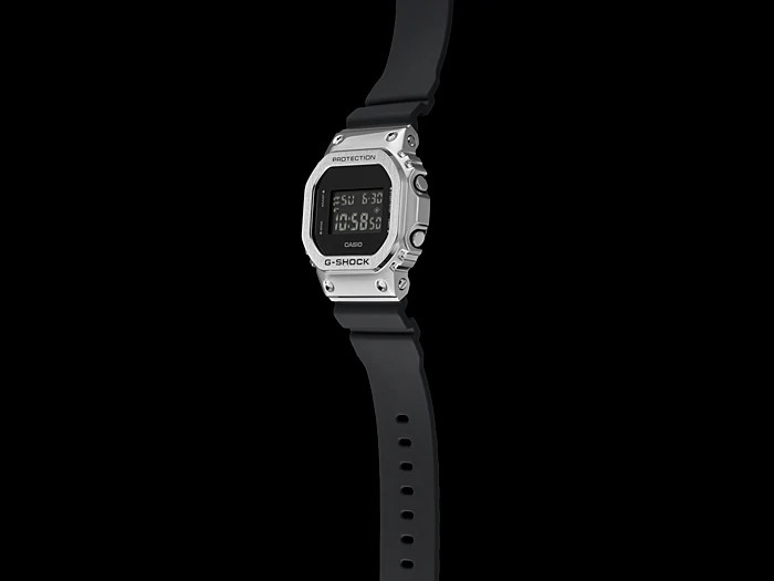 Casio GM-5600-1ER