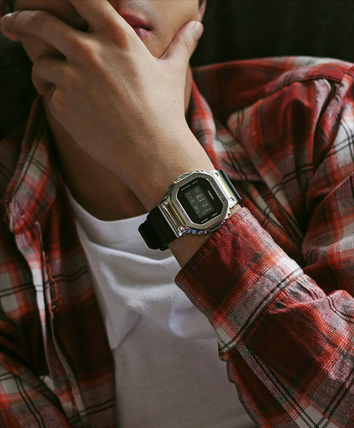 Casio GM-5600-1ER