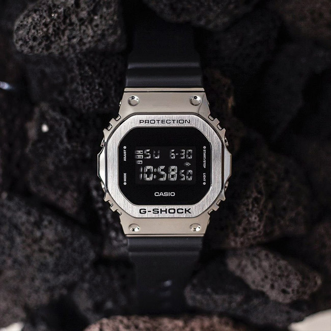 Casio GM-5600-1ER