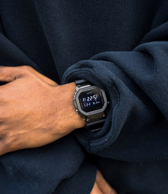 Casio GM-5600B-1ER