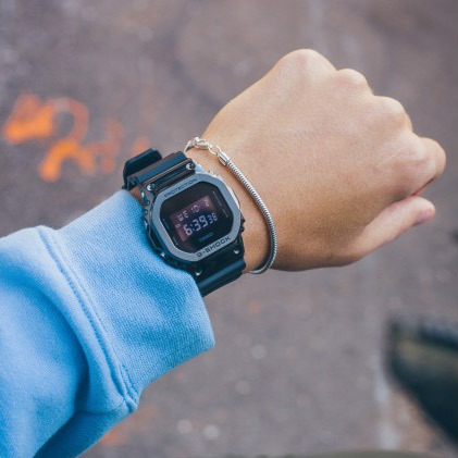 Casio GM-5600B-1ER