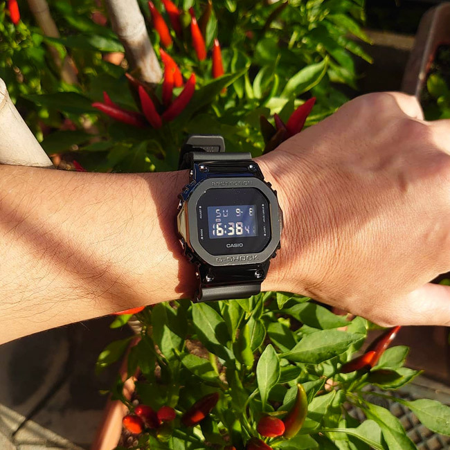 Casio GM-5600B-1ER