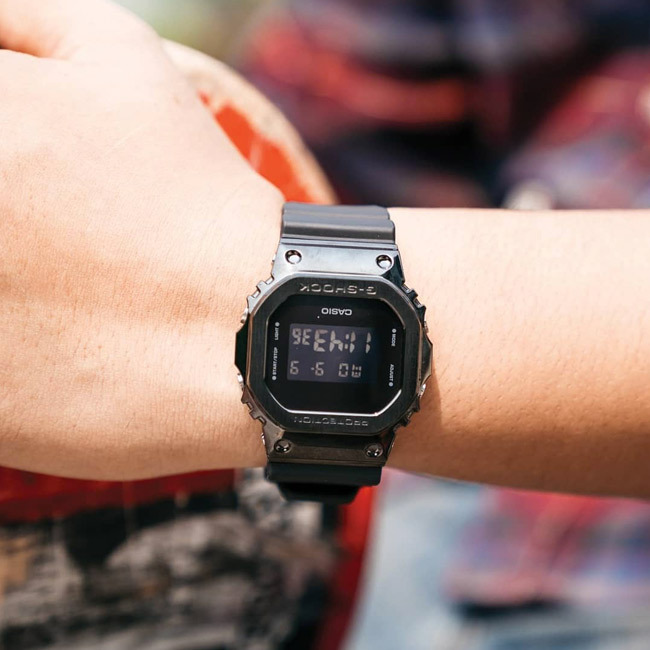 Casio GM-5600B-1ER