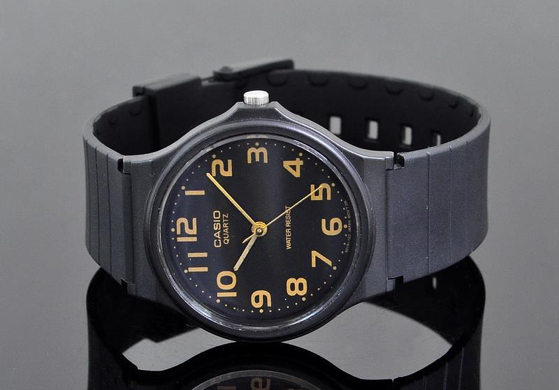 Casio MQ-24-1B2