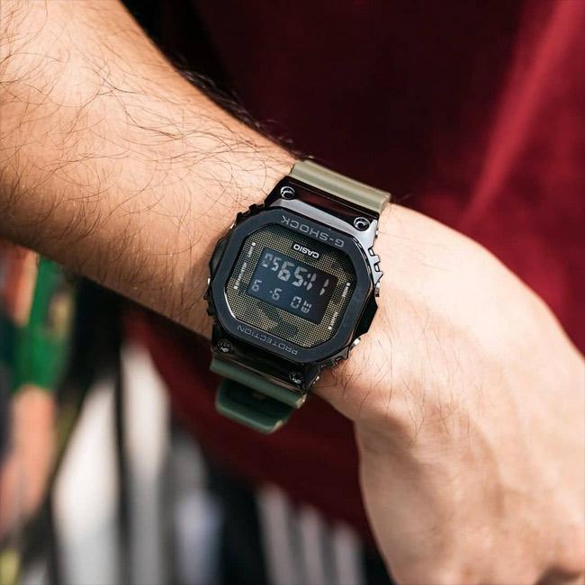 Casio GM-5600B-3E