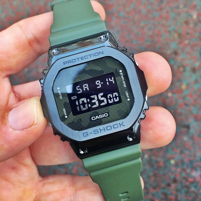 Casio GM-5600B-3E
