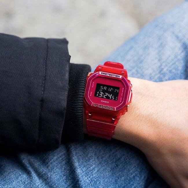 Casio DW-5600SB-4E