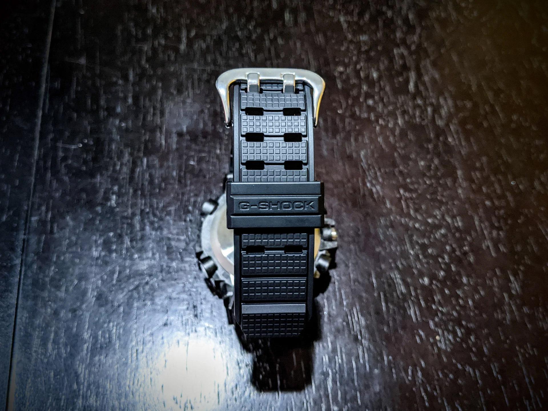 Casio GST-B300-1A
