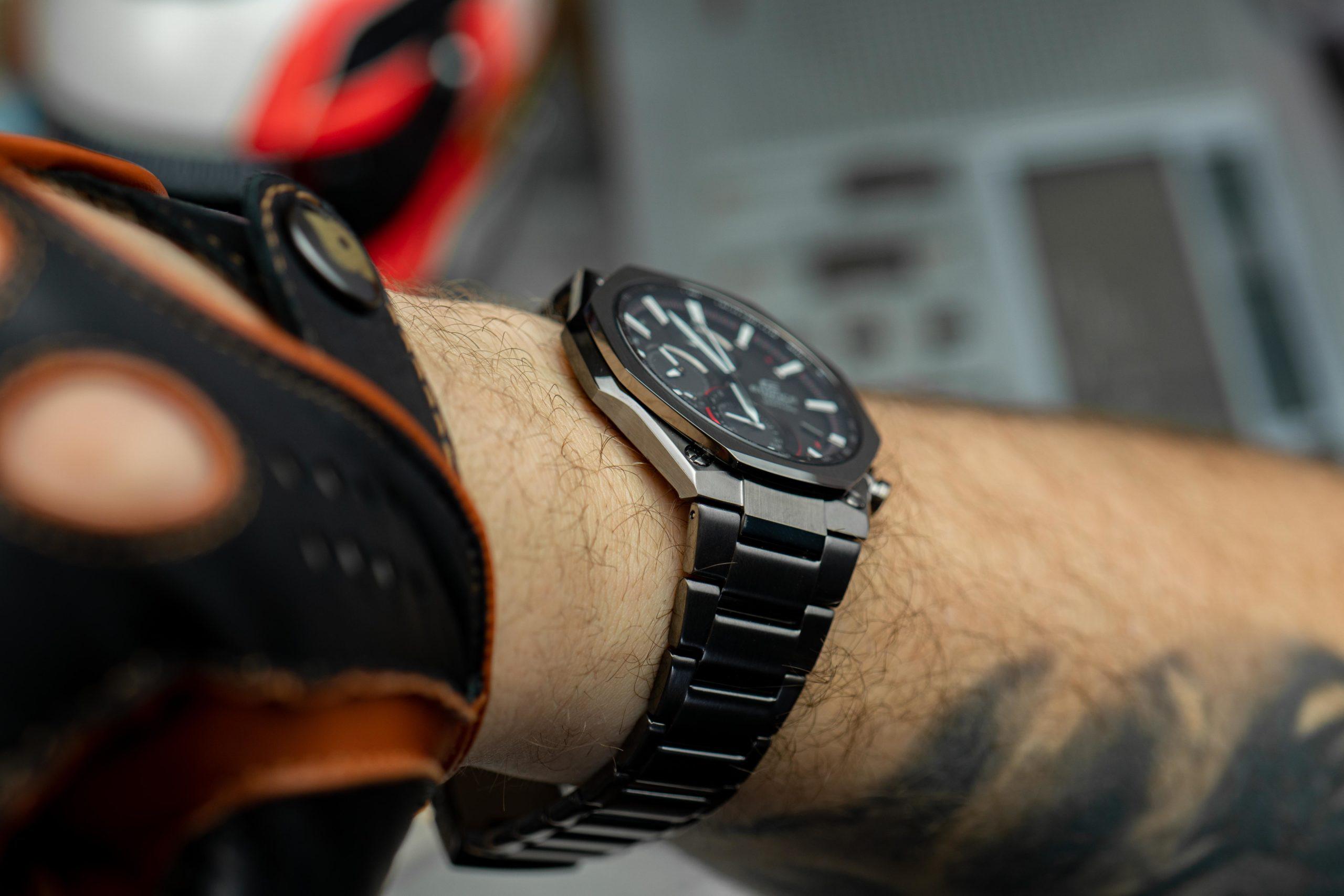 Casio EQB-1100DC-1A