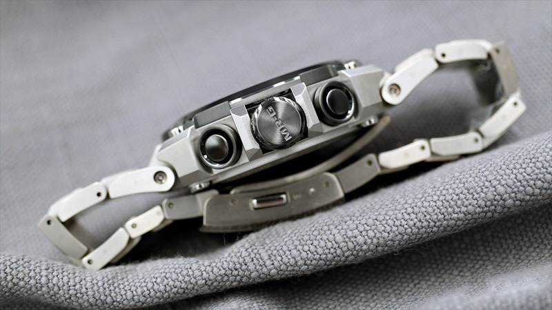 Casio MRG-B1000D-1A