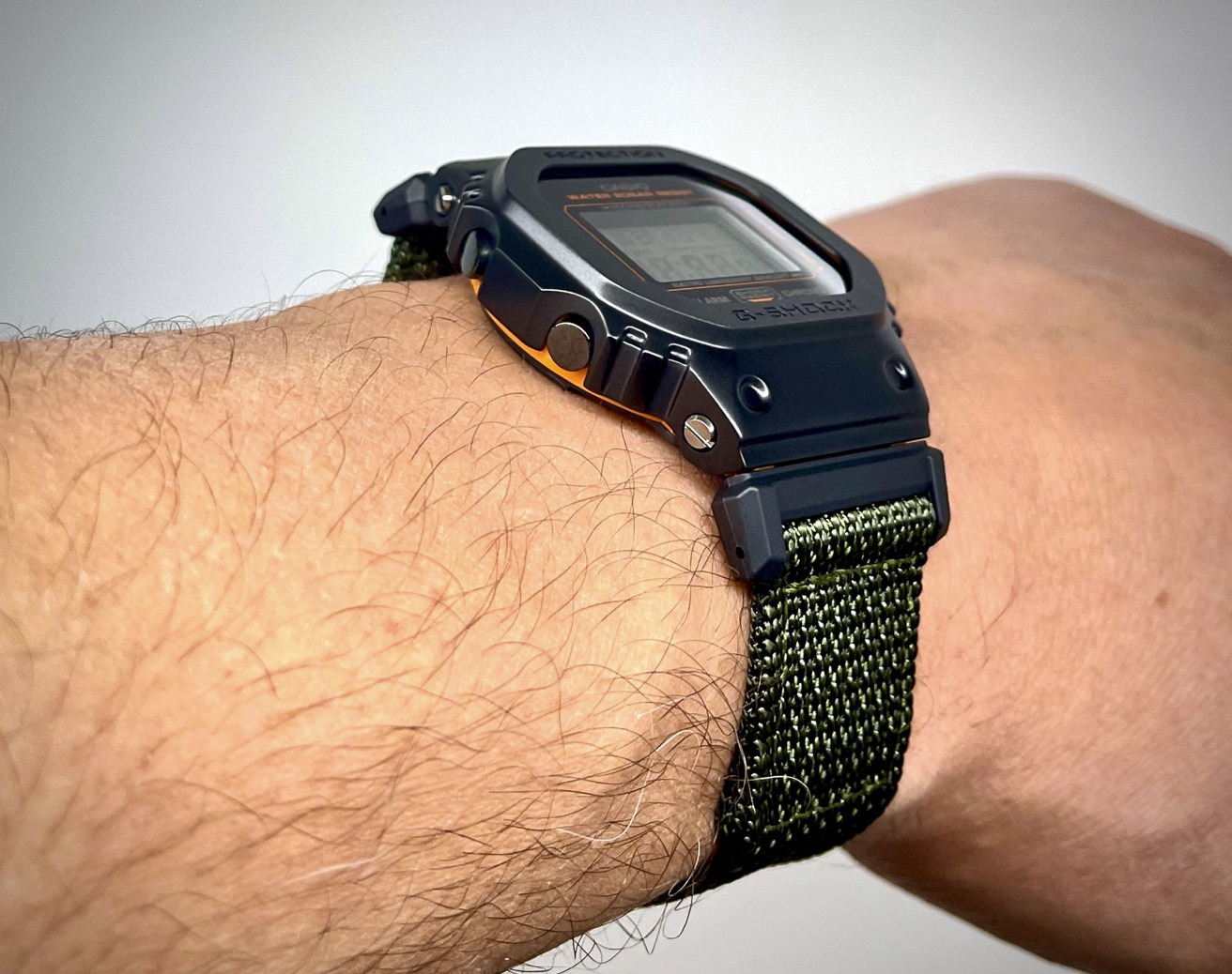 Casio GM-5600EY-1D