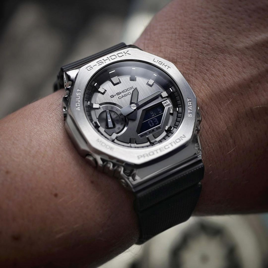 Casio GM-2100-1AER