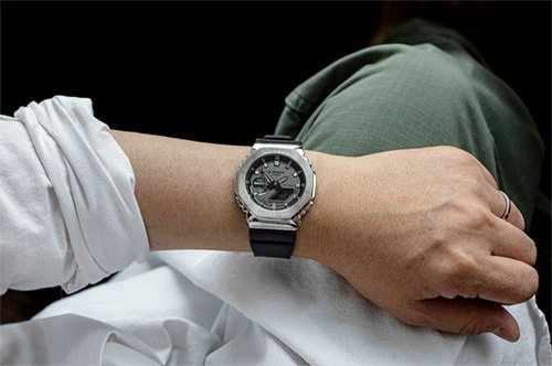 Casio GM-2100-1AER