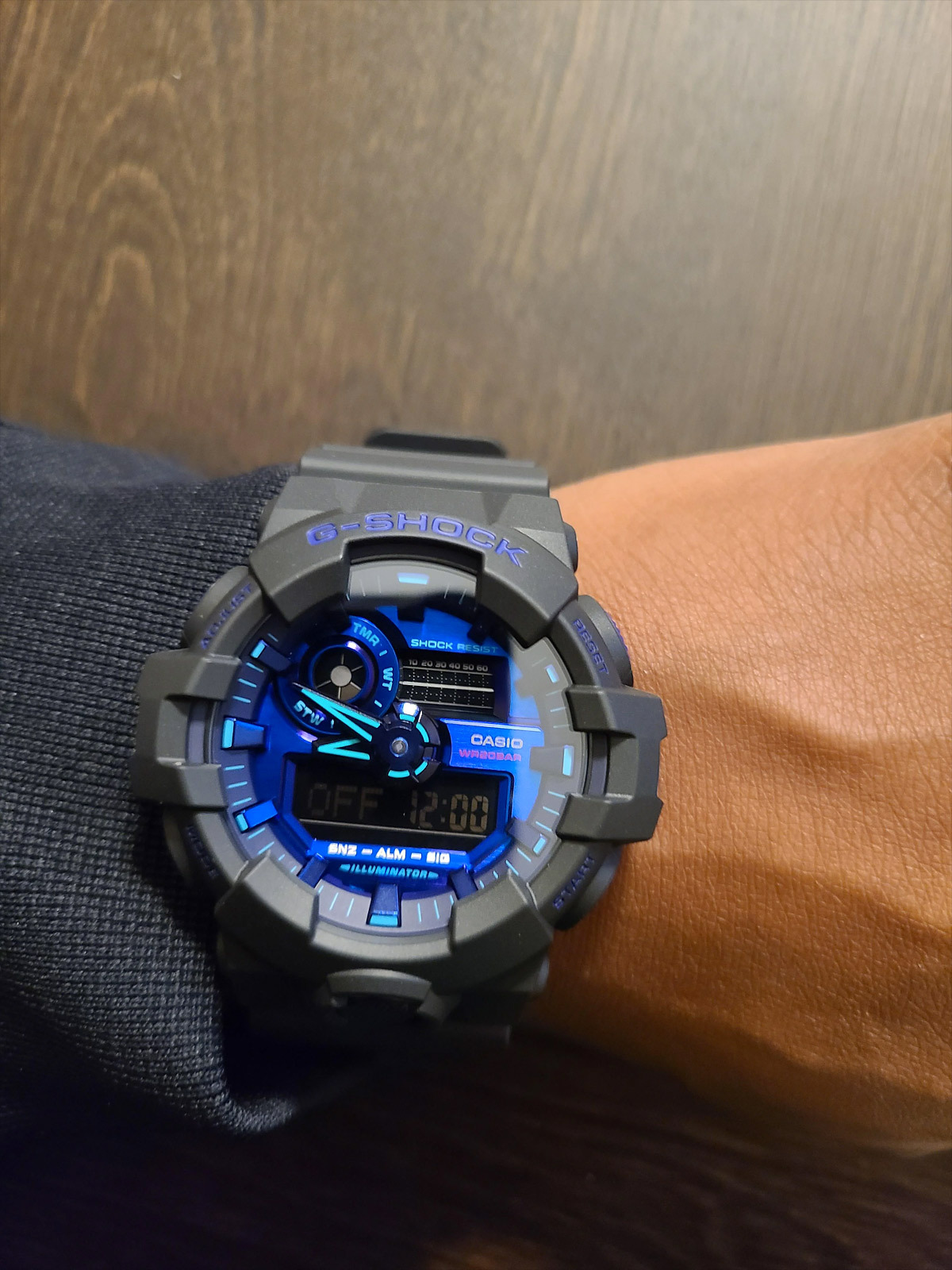 Casio GA-700VB-1A