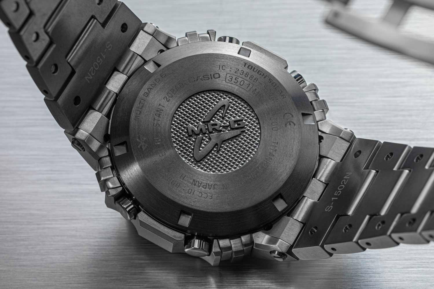 Casio MRG-B5000D-1E