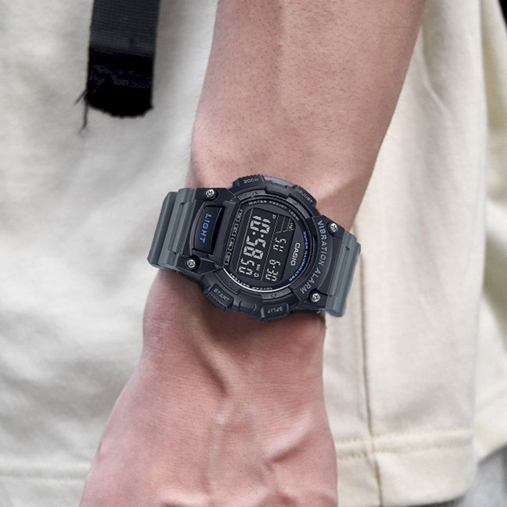 Casio W-736H-8B