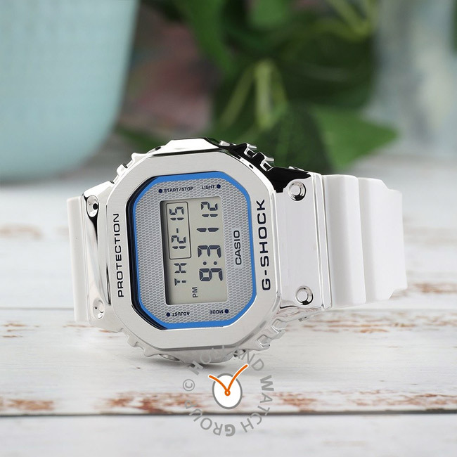 Casio GM-5600LC-7E