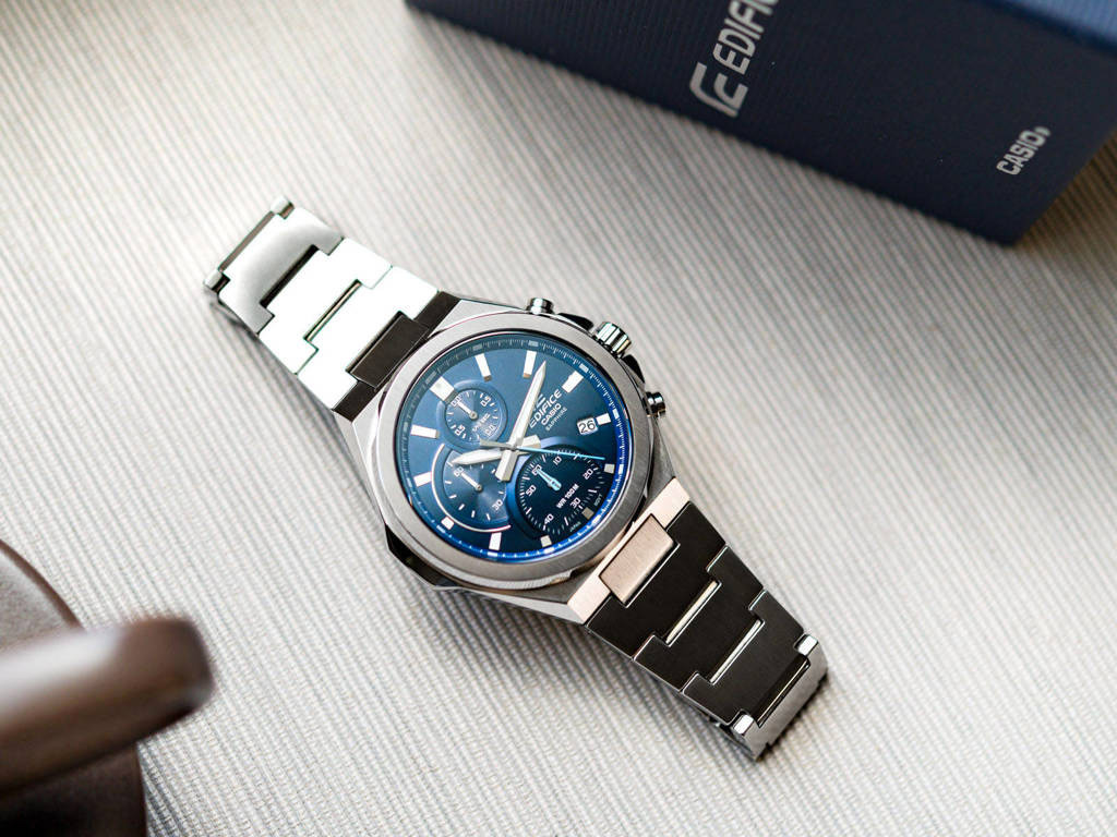 Casio EFB-700D-2AVUEF