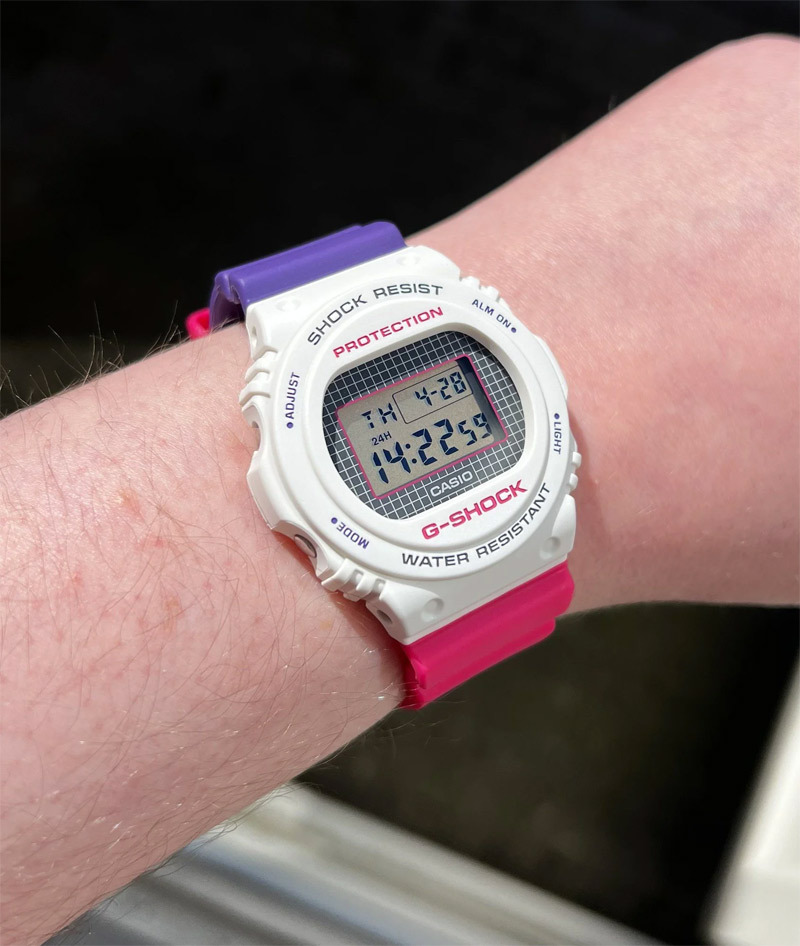 Casio DW-5700THB-7E
