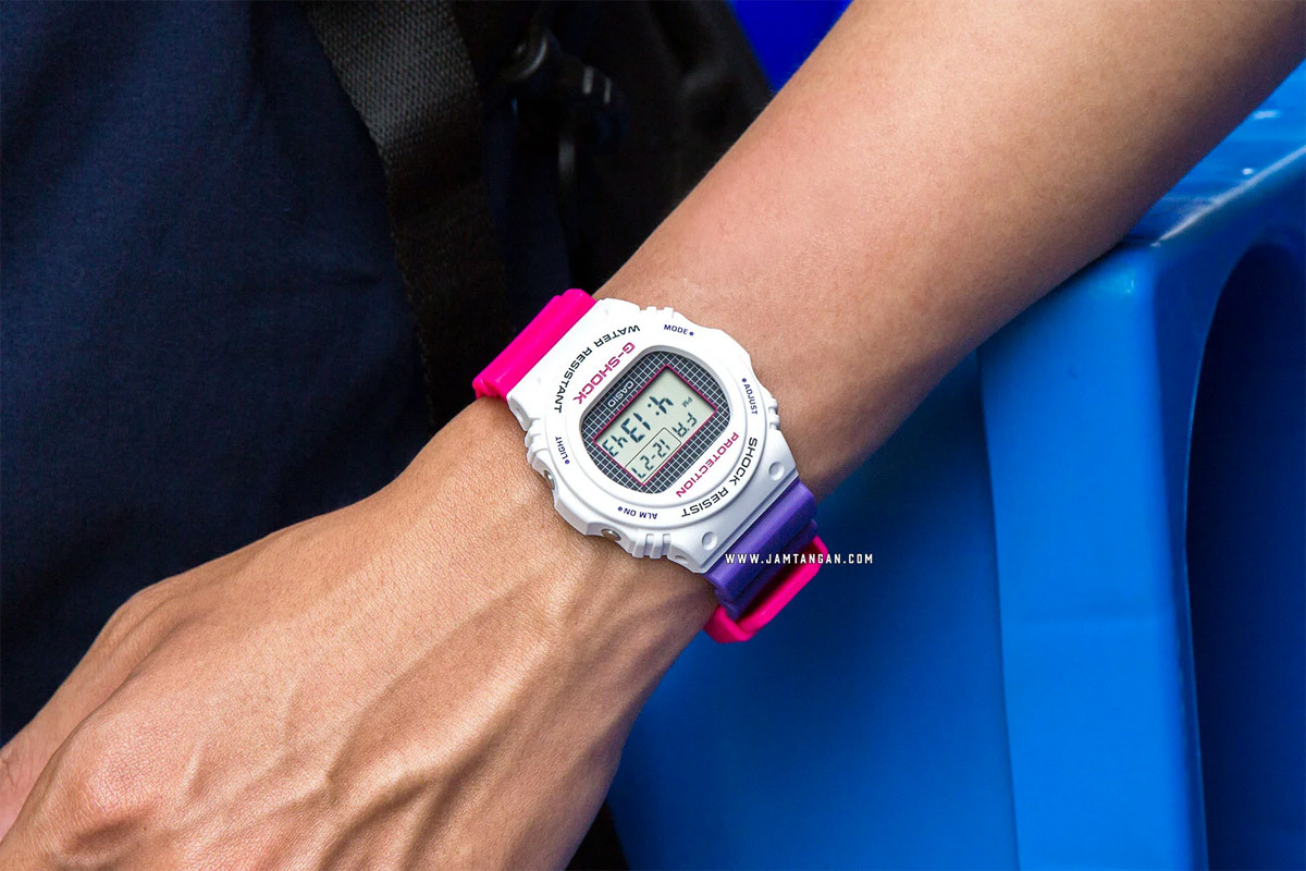 Casio DW-5700THB-7E