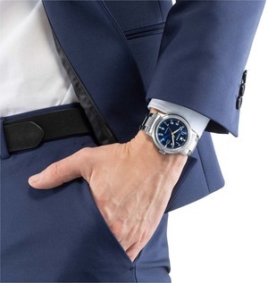 Citizen AW1620-81L