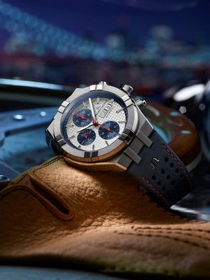 Maurice lacroix AI6038-SS001-133-1