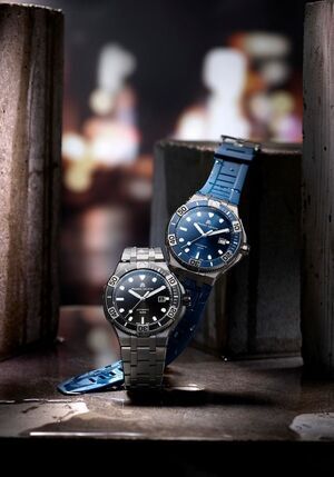 Maurice lacroix AI6058-SS002-330-1