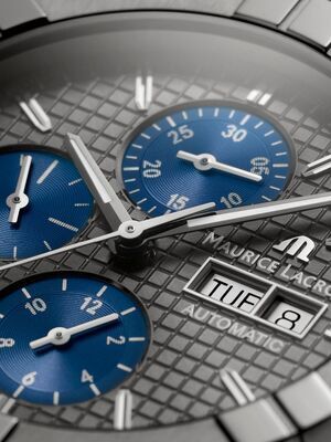 Maurice lacroix AI6038-TT032-330-1