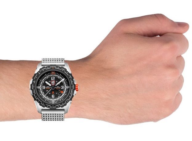 Luminox XB.3762