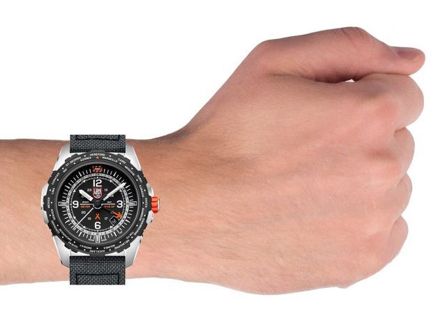 Luminox XB.3761