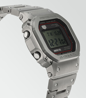 Casio MRG-B5000D-1DR