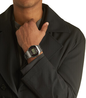 Casio MRG-B5000D-1DR