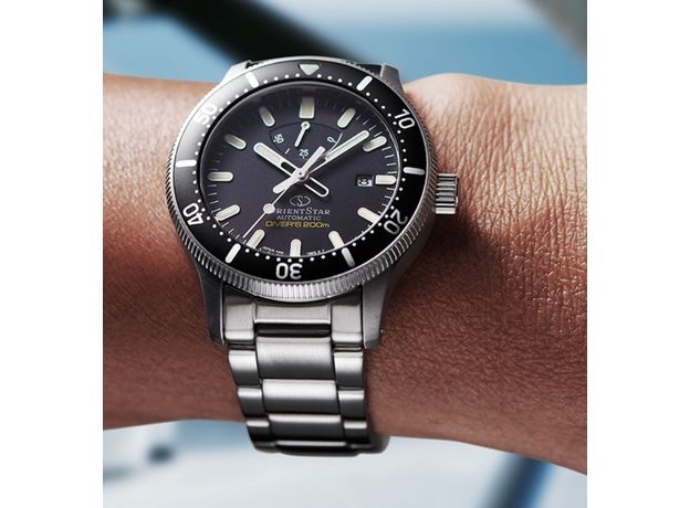 Orient RE-AU0301B00B