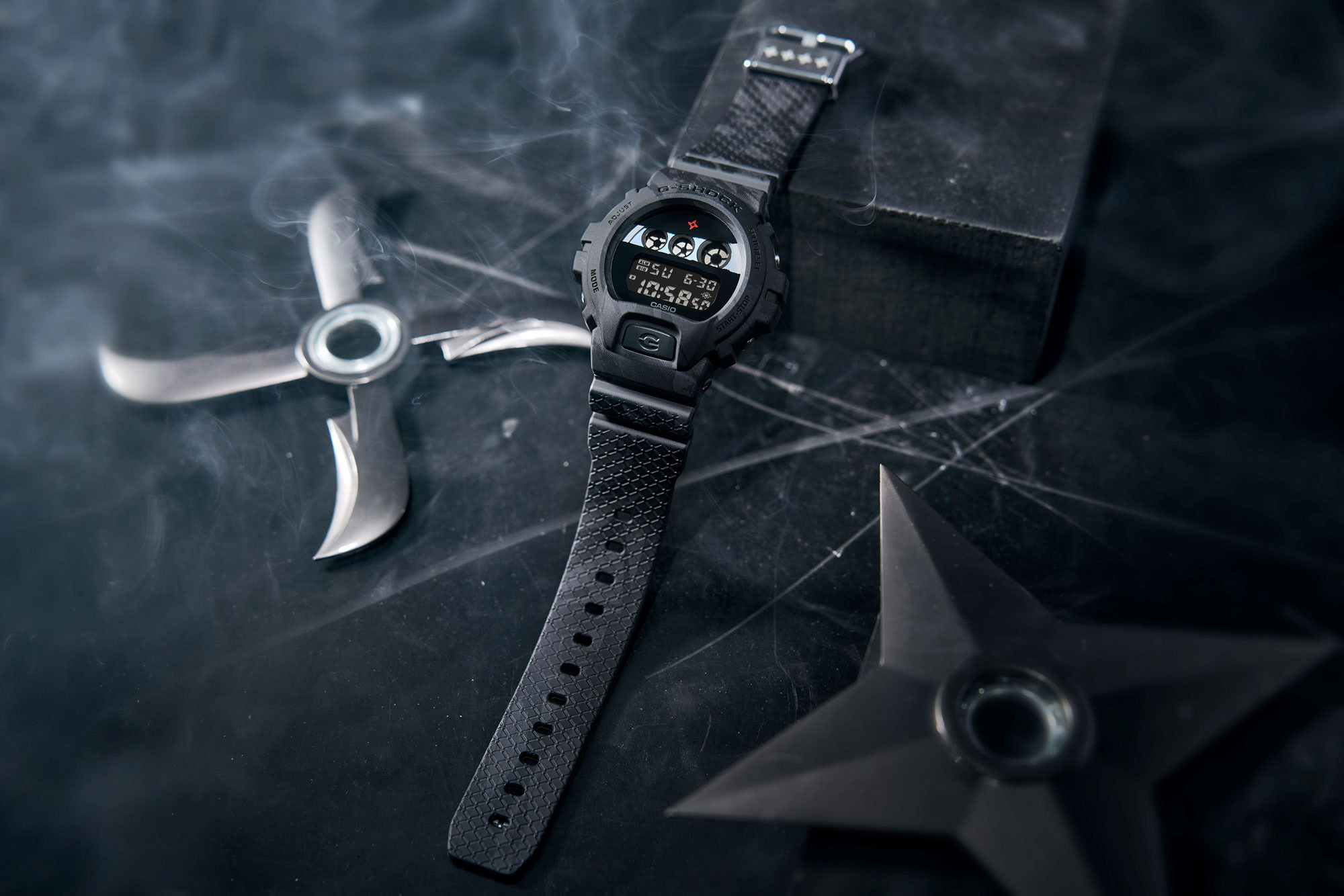 Casio DW-6900NNJ-1E