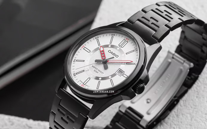 Casio MTP-E700B-7E