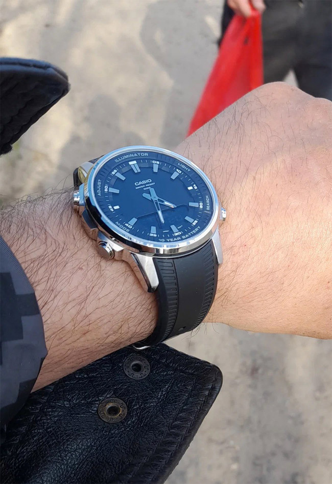 Casio AMW-880-1A
