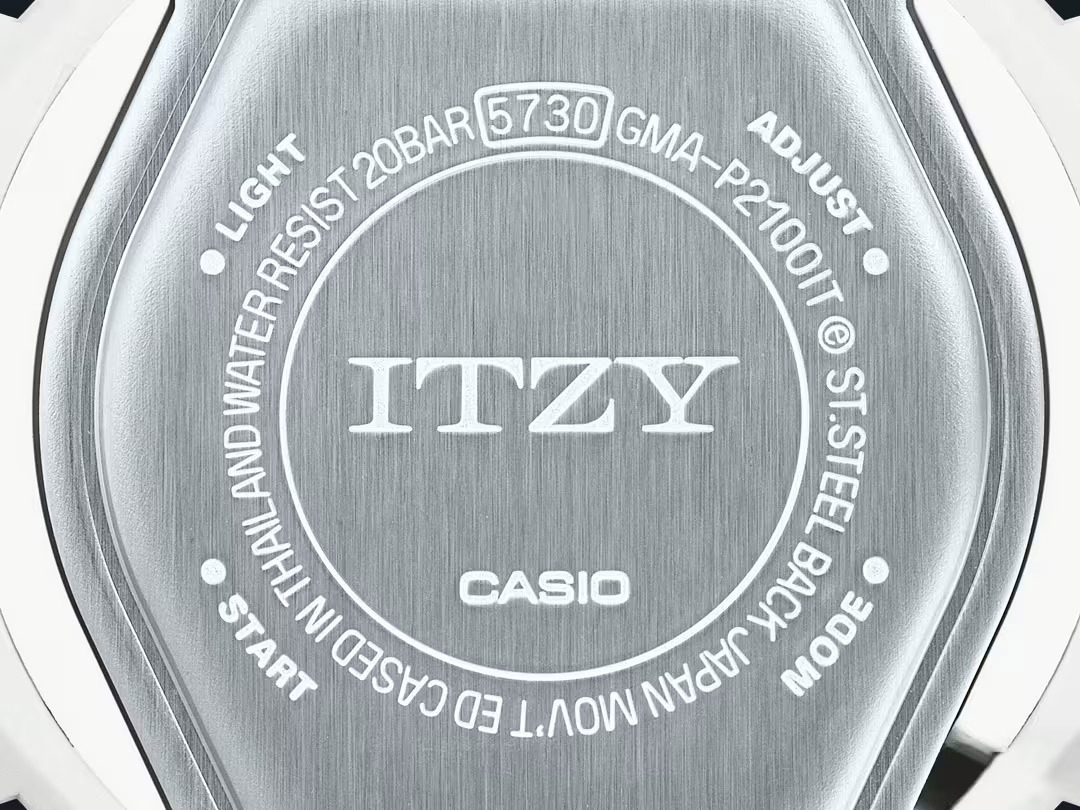 Casio GMA-P2100ZY-1A
