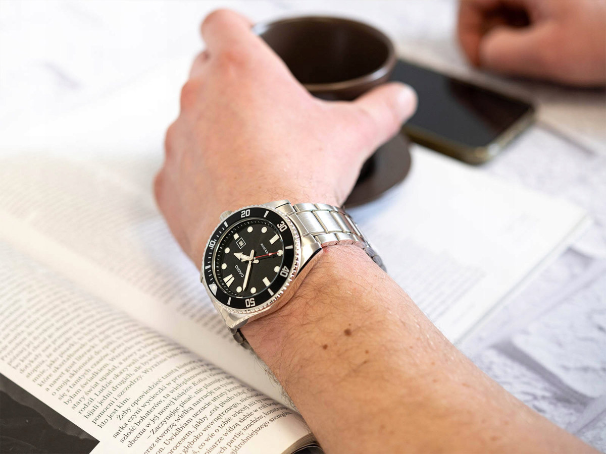 Casio MDV-107D-1A1
