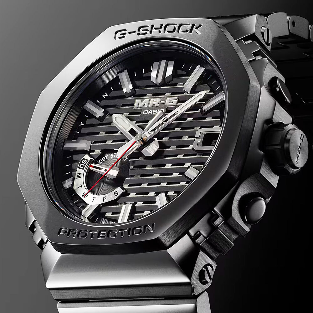 Casio MRG-B2100B-1A